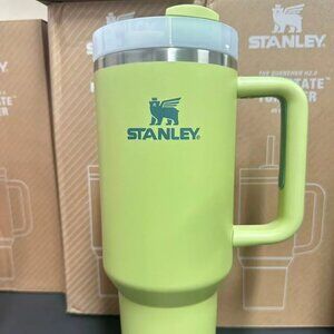 Stanley 40oz Flowsate Tumbler in Lime Green